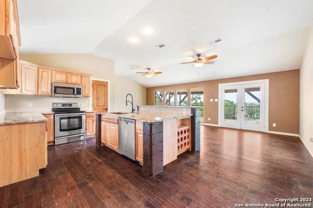 $1,975 | 322 Riviera Drive, Canyon Lake, TX 78133