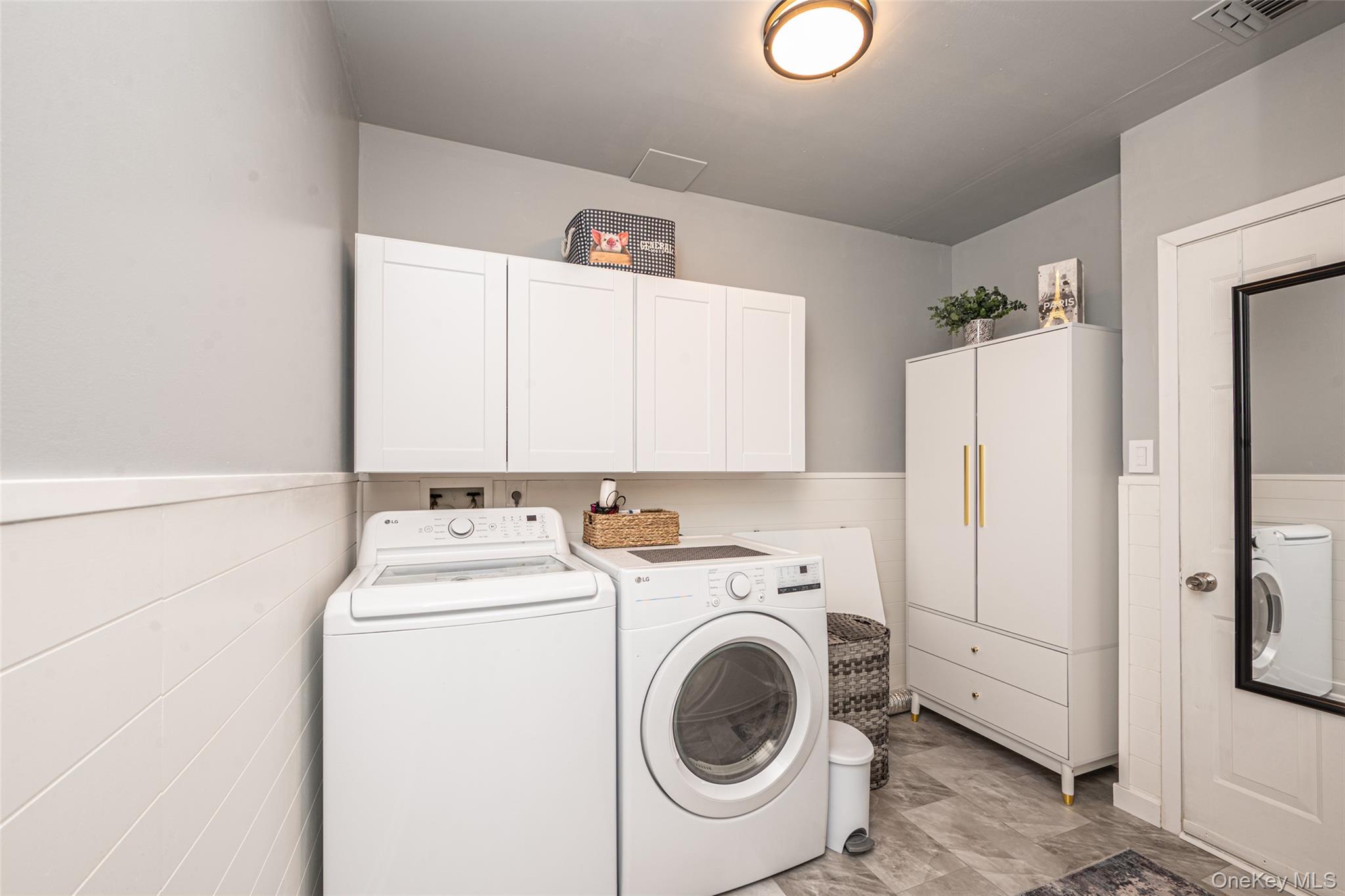 1 Casey Lane Middle Island, NY 11953 - Photo 12 of 35 a utility room with dryer and washer