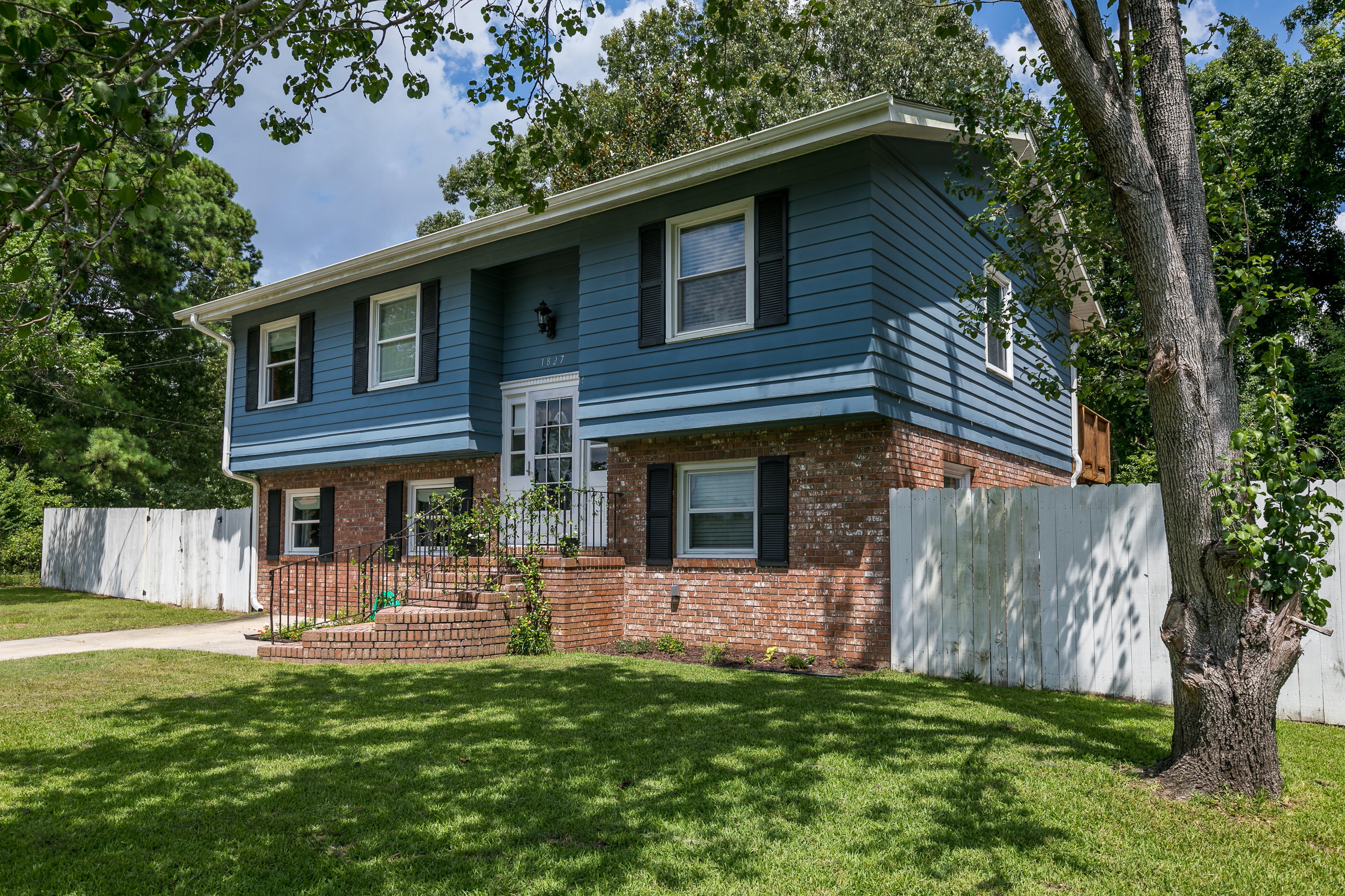 1827 Mepkin Road Charleston, SC 29407 - Photo 2 of 25 3--FULL