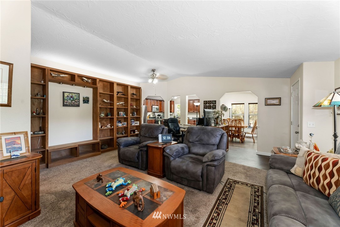 1314 East Trails Road Belfair, WA 98528 - Photo 14 of 33 Gallery Image 14