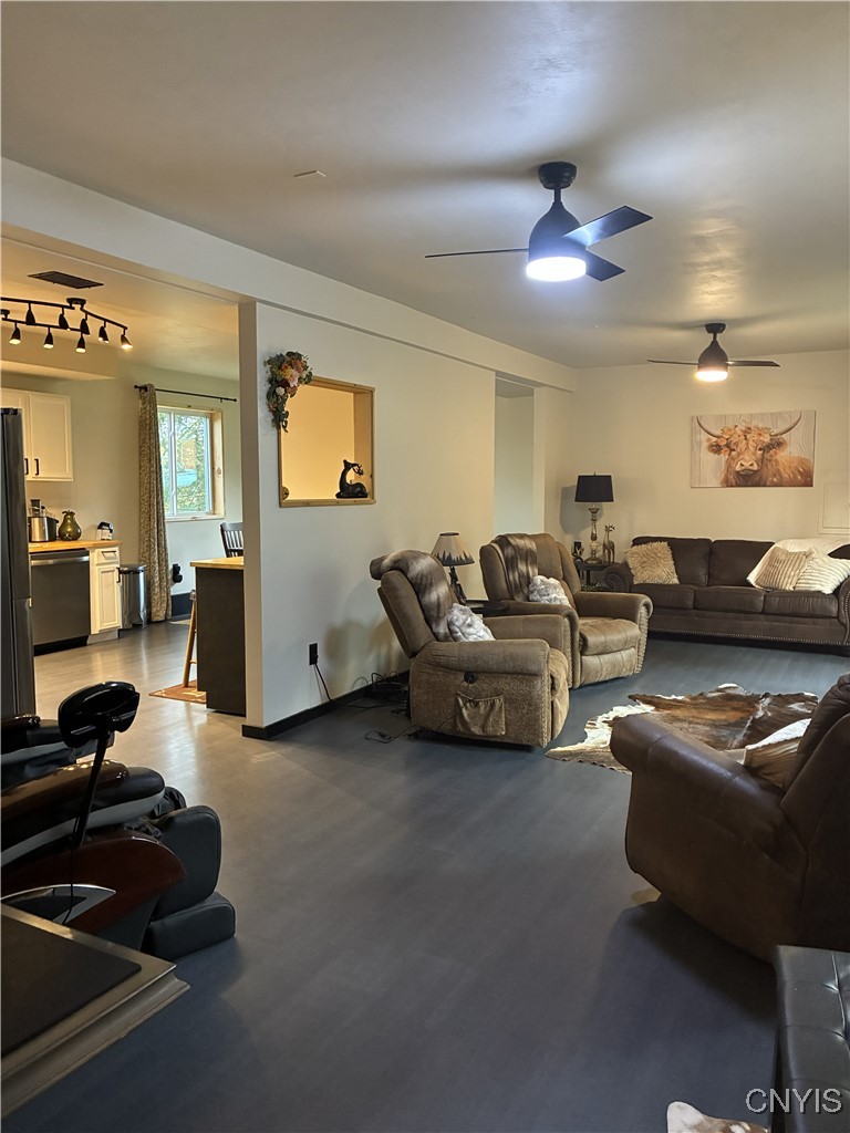 271 Ridge Road Oswego, NY 13126 - Photo 15 of 41