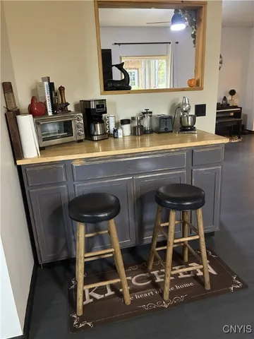 $250,000 | 271 Ridge Road, Oswego, NY 13126