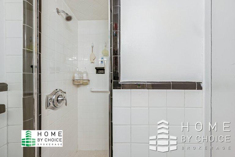 100 Remsen Street, Unit 8A Brooklyn, NY 11201 - Photo 13 of 14 a view of bathroom with shower