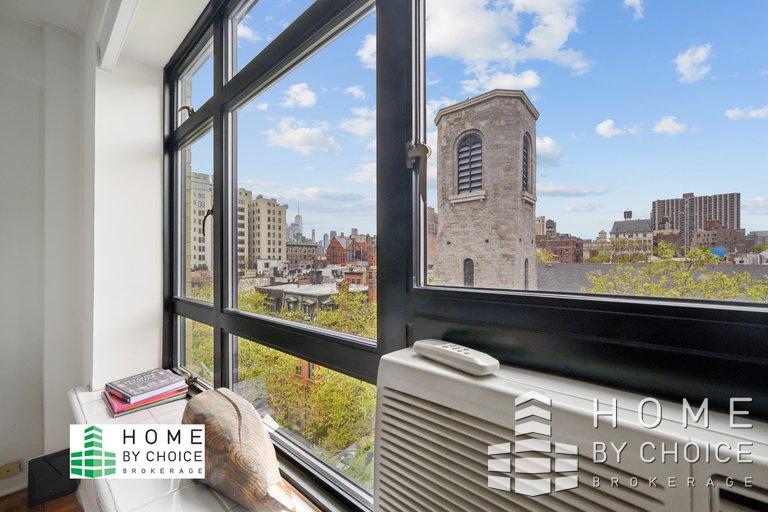 100 Remsen Street, Unit 8A Brooklyn, NY 11201 - Photo 6 of 14 a view of balcony with furniture