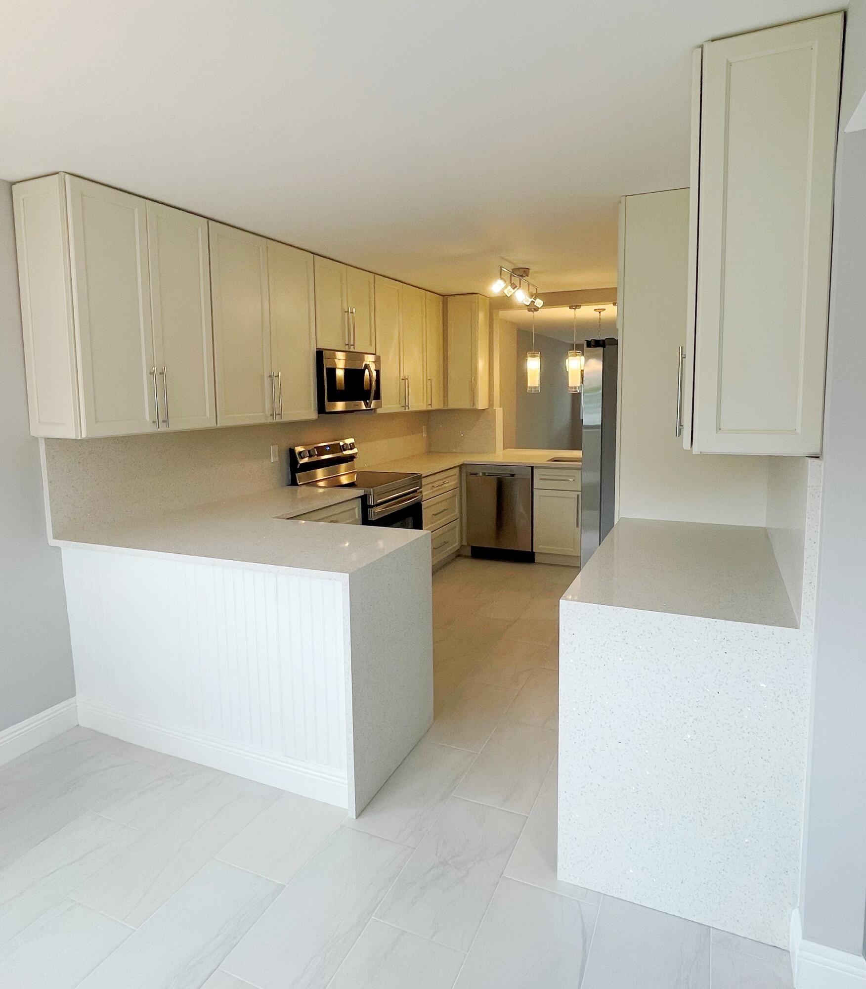 15074 Witney Road, Unit 101 Delray Beach, FL 33484 - Photo 4 of 31 IMG_6340