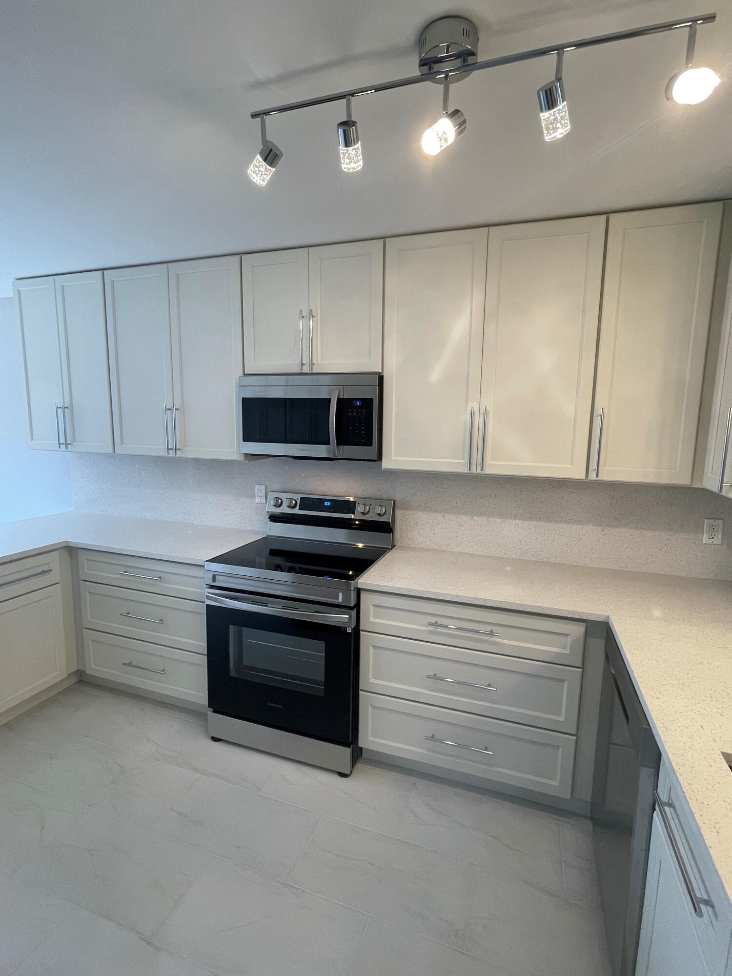 15074 Witney Road, Unit 101 Delray Beach, FL 33484 - Photo 6 of 31 IMG_6343