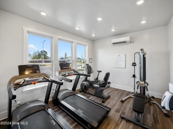 $2,800 | 338 Edgewater Way, Surf City, NC 28445