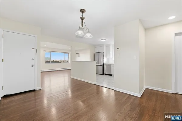 $2,600 | 201 Palisade Avenue, Cliffside Park, NJ 07010