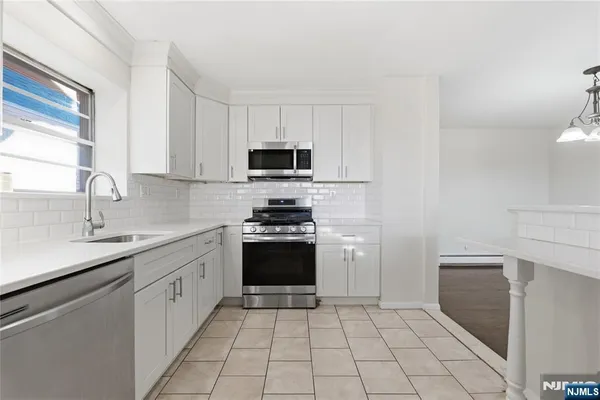 $2,600 | 201 Palisade Avenue, Cliffside Park, NJ 07010
