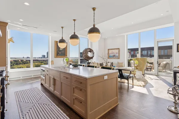 $1,395,000 | 1111 West River Parkway, Unit 15E, Minneapolis, MN 55415