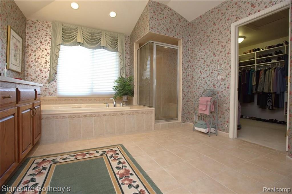1616 Springview Court Rochester, MI 48307 - Photo 35 of 51 Gallery Image 35