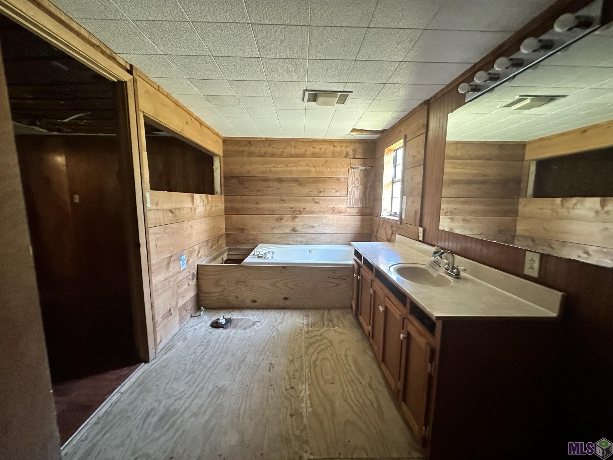 27544 Patterson Road Springfield, LA 70462 - Photo 6 of 12