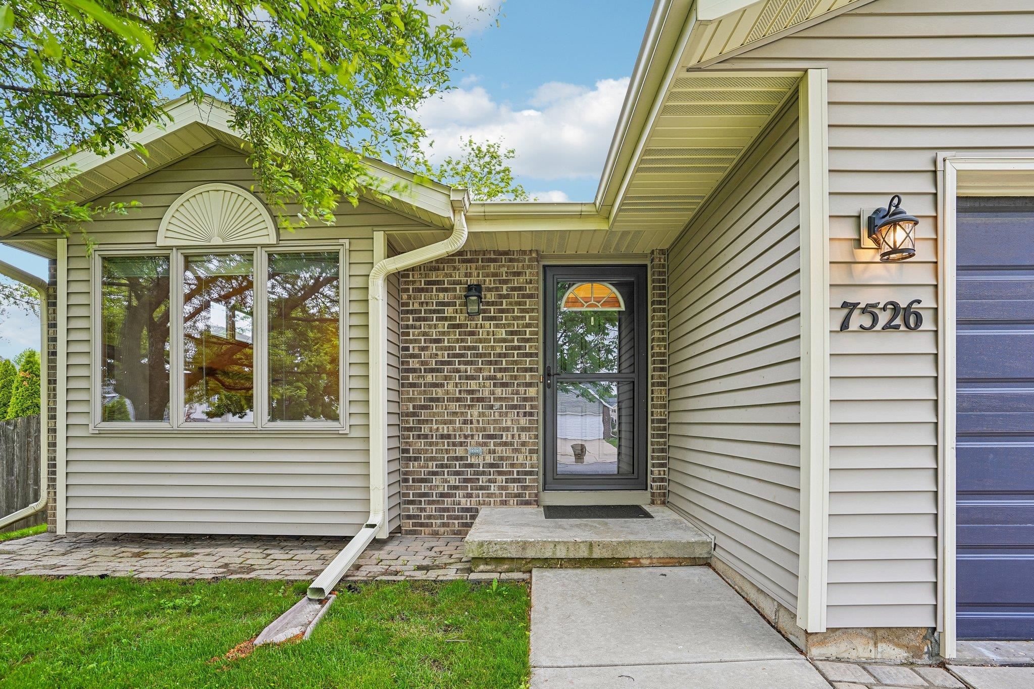 7526 Crawling Stone Road Madison, WI 53719 - Photo 2 of 44