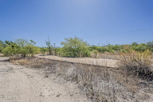 $325,000 | 5621 Maple Leaf Street, Unit 20604007Q, Claypool, AZ 85532