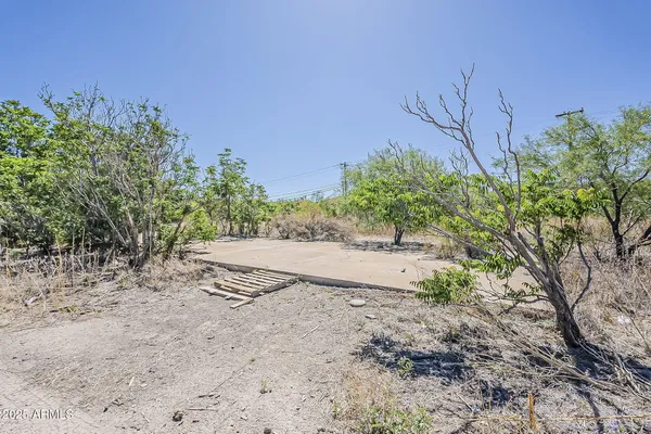 $325,000 | 5621 Maple Leaf Street, Unit 20604007Q, Claypool, AZ 85532