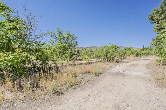 $325,000 | 5621 Maple Leaf Street, Unit 20604007Q, Claypool, AZ 85532