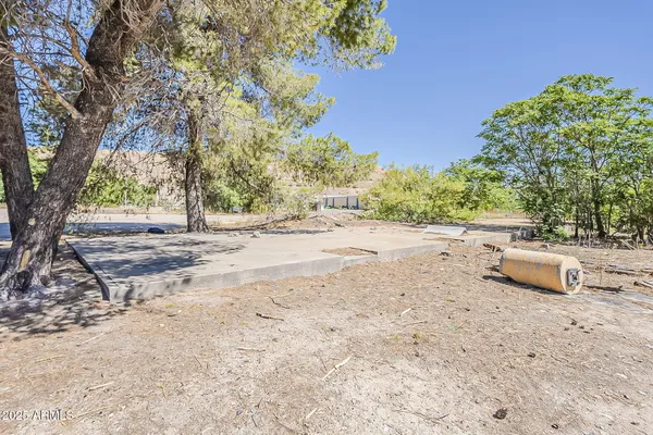 $325,000 | 5621 Maple Leaf Street, Unit 20604007Q, Claypool, AZ 85532