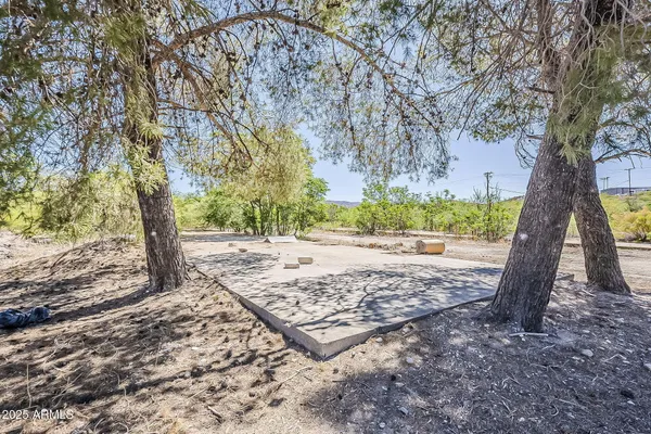 $325,000 | 5621 Maple Leaf Street, Unit 20604007Q, Claypool, AZ 85532