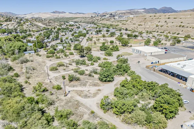 $325,000 | 5621 Maple Leaf Street, Unit 20604007Q, Claypool, AZ 85532