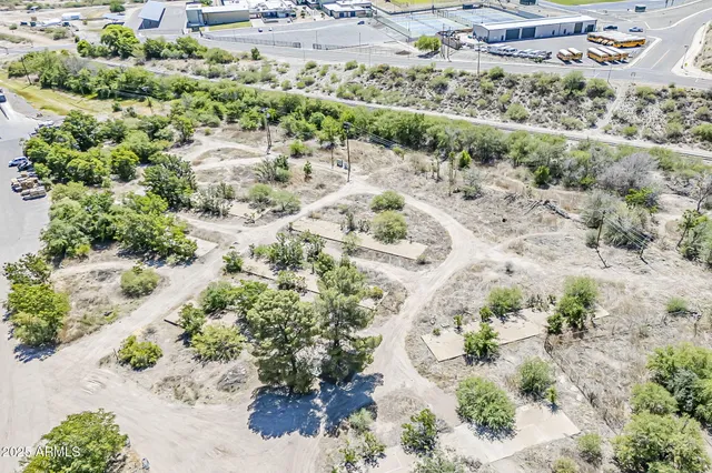 $325,000 | 5621 Maple Leaf Street, Unit 20604007Q, Claypool, AZ 85532