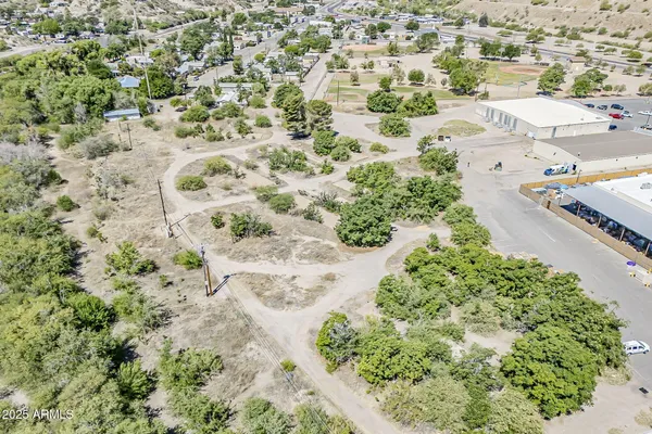 $325,000 | 5621 Maple Leaf Street, Unit 20604007Q, Claypool, AZ 85532