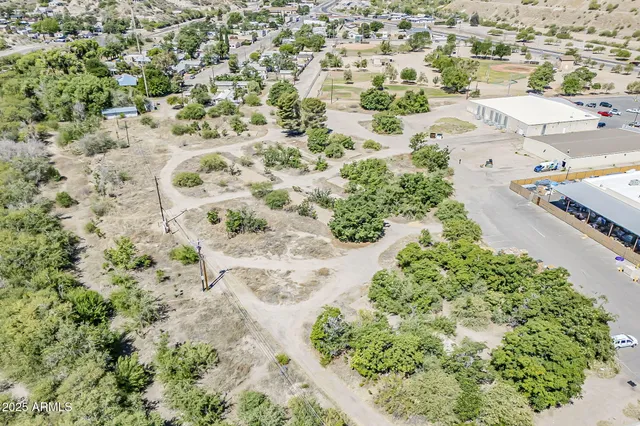 $325,000 | 5621 Maple Leaf Street, Unit 20604007Q, Claypool, AZ 85532