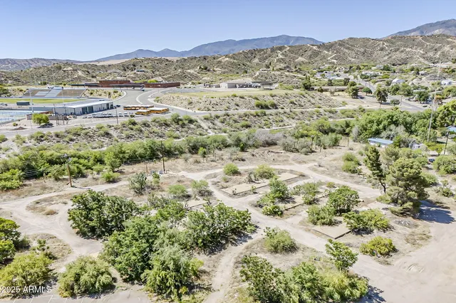 $325,000 | 5621 Maple Leaf Street, Unit 20604007Q, Claypool, AZ 85532