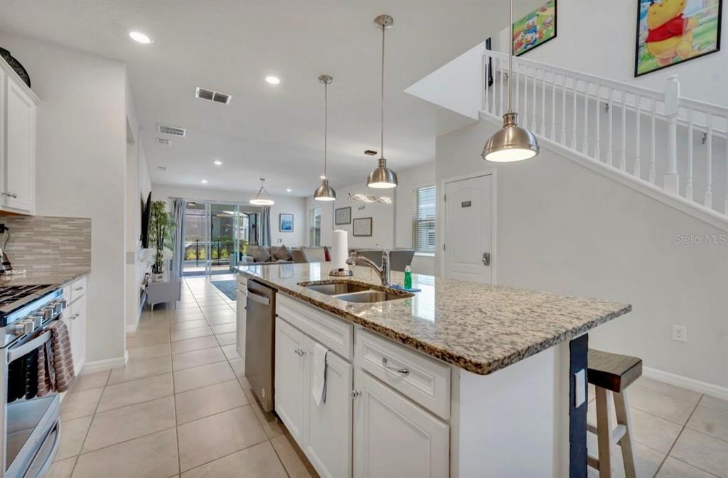 7204 Oakmoss Loop Davenport, FL 33837 - Photo 9 of 80