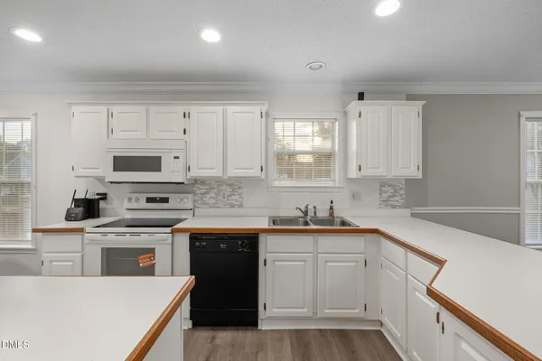 $285,000 | 2850 Sanderford Road, Raleigh, NC 27610
