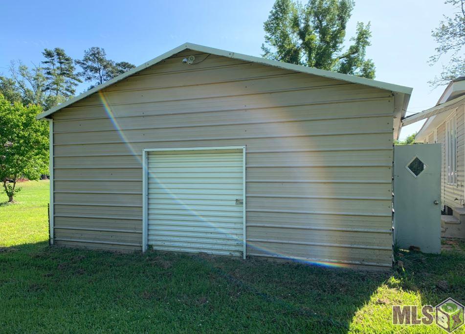 33399 Perkins Road Denham Springs, LA 70706 - Photo 3 of 19