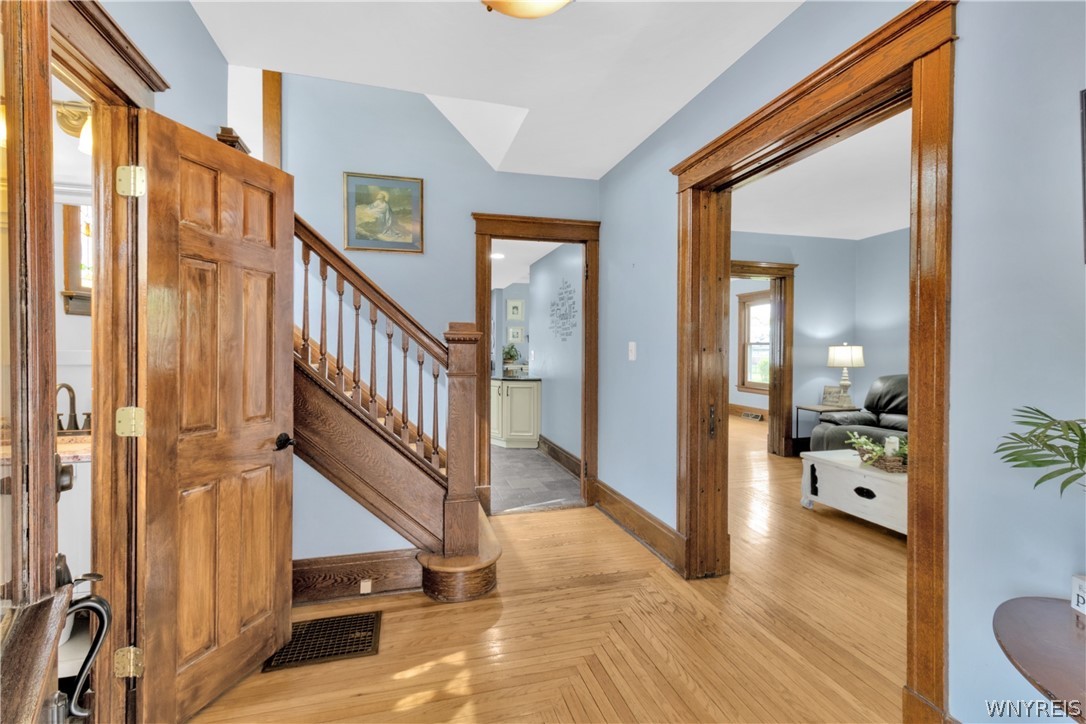 2525 Niagara Road Wheatfield, NY 14304 - Photo 8 of 50