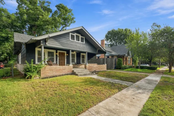 $3,295 | 905 Pizer Street, Houston, TX 77009
