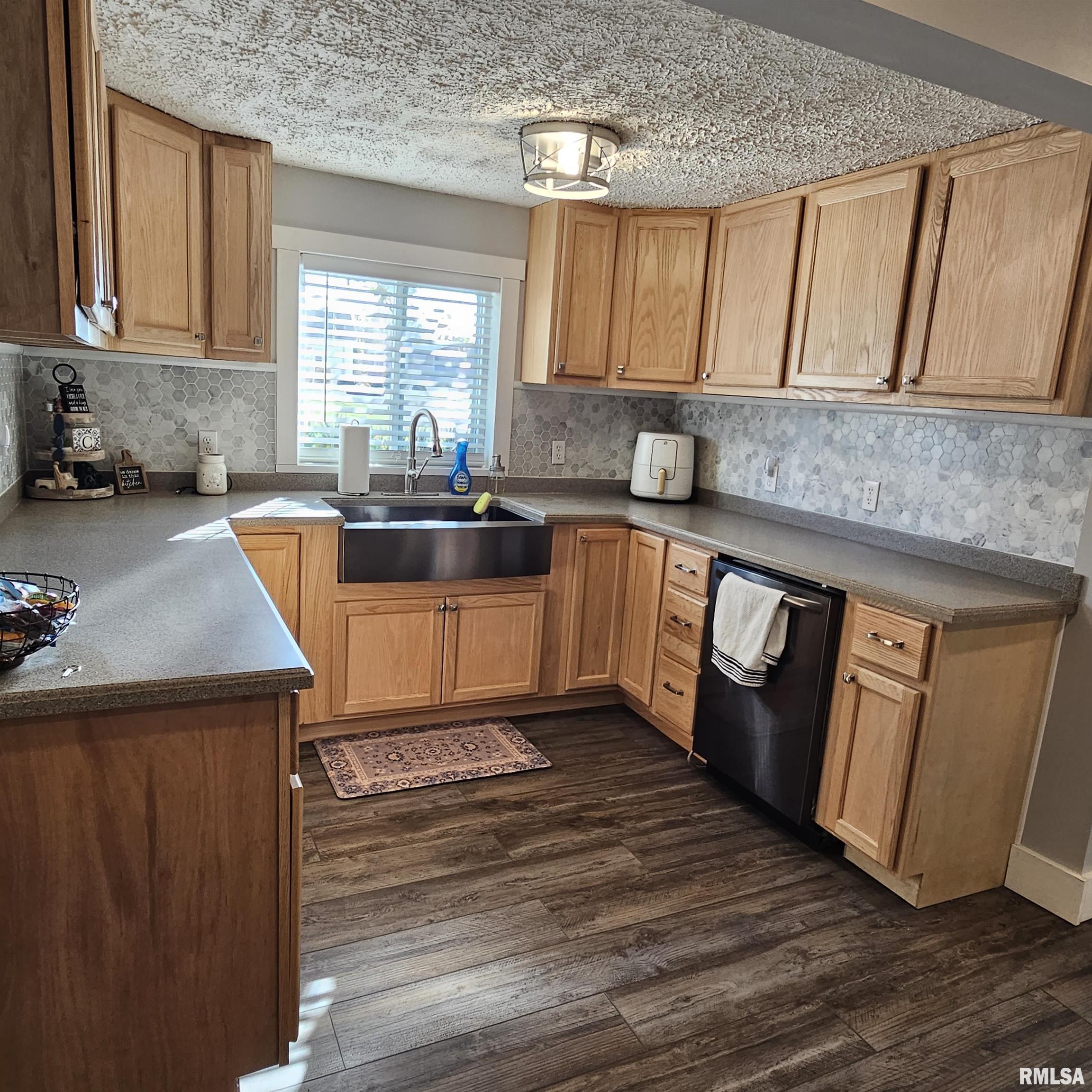 228 South Karber Street Ridgway, IL 62979 - Photo 17 of 34