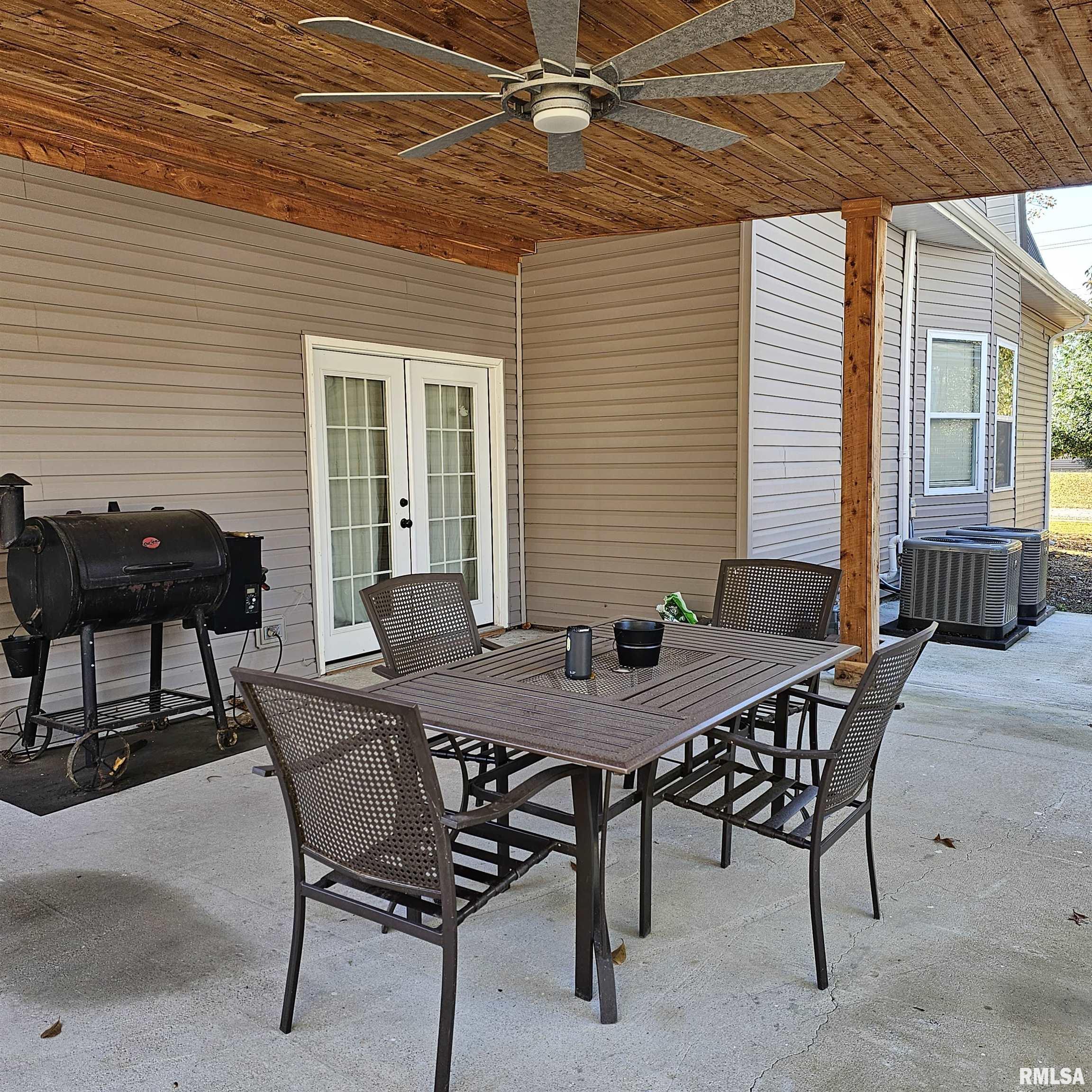 228 South Karber Street Ridgway, IL 62979 - Photo 6 of 34