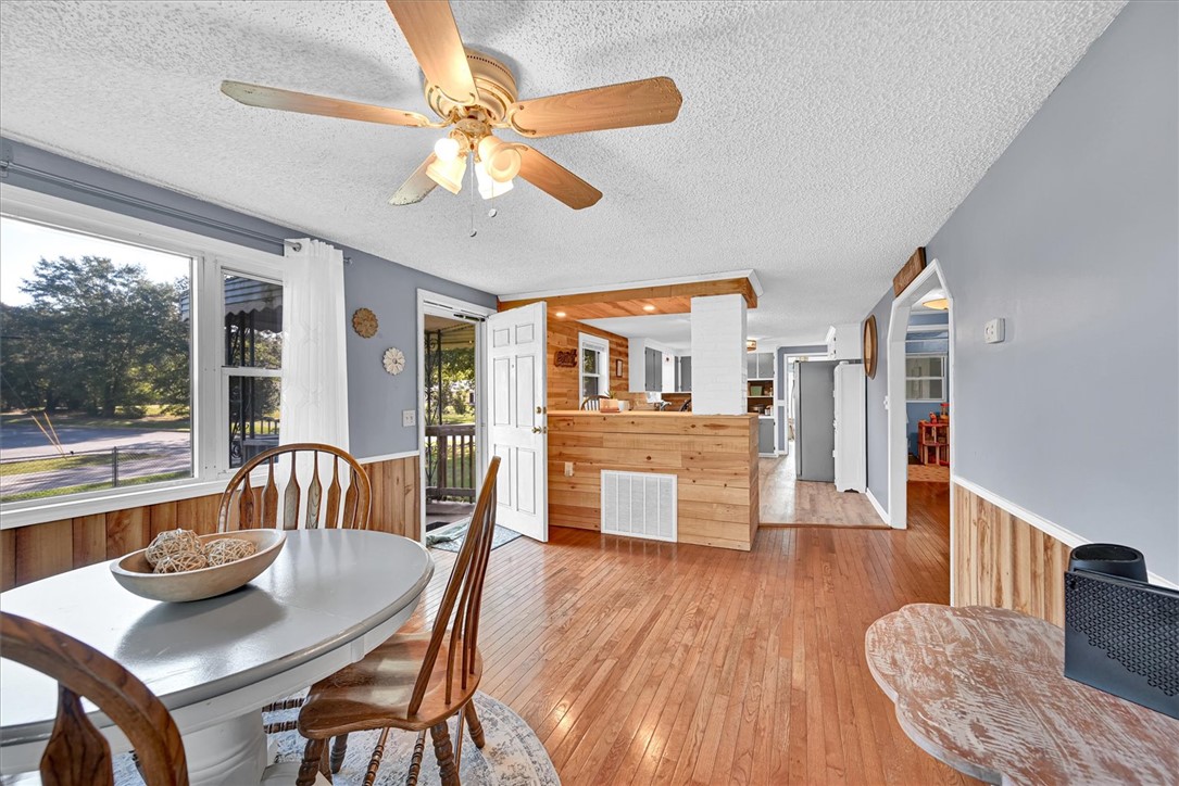 226 South Fishtrap Road Greenville, SC 29611 - Photo 5 of 47 Gallery Image 5