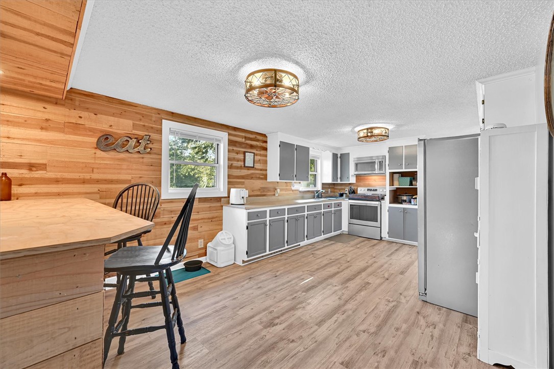 226 South Fishtrap Road Greenville, SC 29611 - Photo 6 of 47 Gallery Image 6