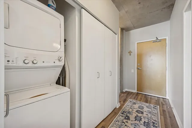 $489,000 | 659 West Randolph Street, Unit 1401, Chicago, IL 60661