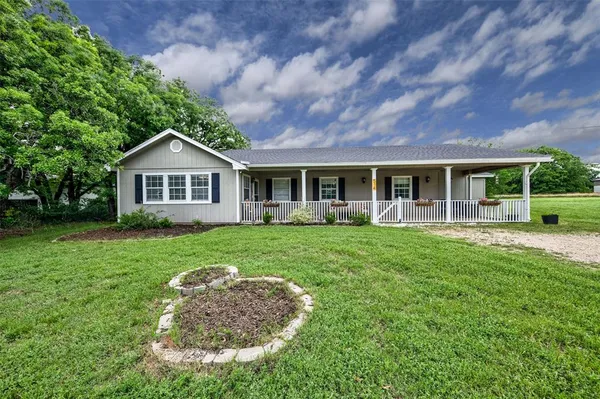 $275,000 | 514 Gilliland Road, Springtown, TX 76082