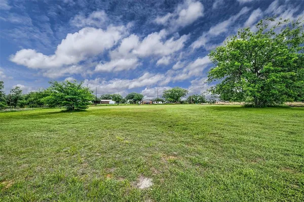$275,000 | 514 Gilliland Road, Springtown, TX 76082