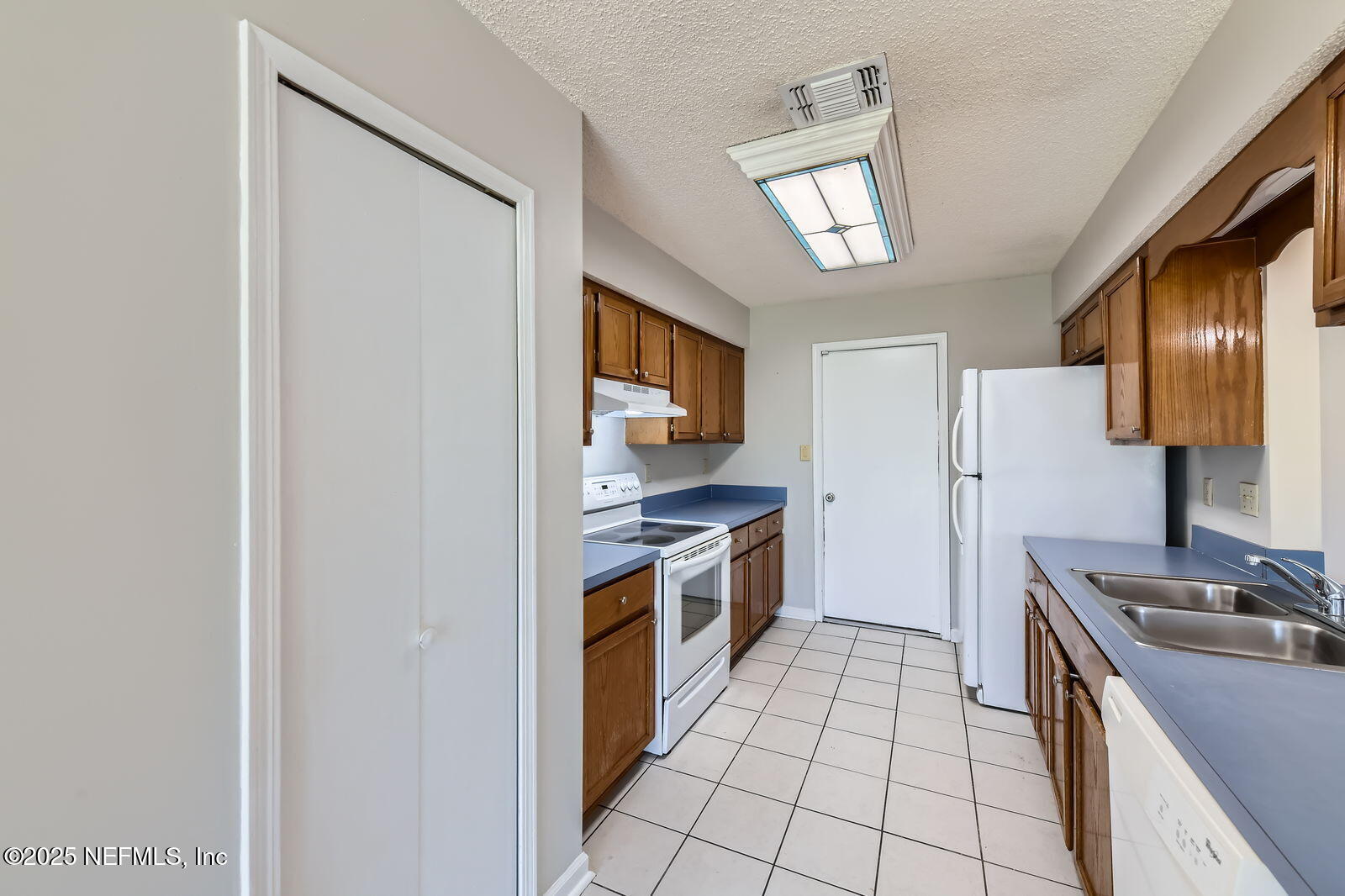 1602 Ibis Drive Orange Park, FL 32065 - Photo 6 of 16 1602 Ibis Dr - Web Quality - 007 - 09 Ki