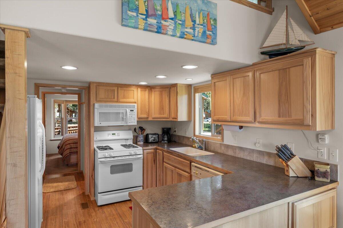 7979 Hyatt Prairie Road, Unit 42 Ashland, OR 97520 - Photo 18 of 43 Gallery Image 18