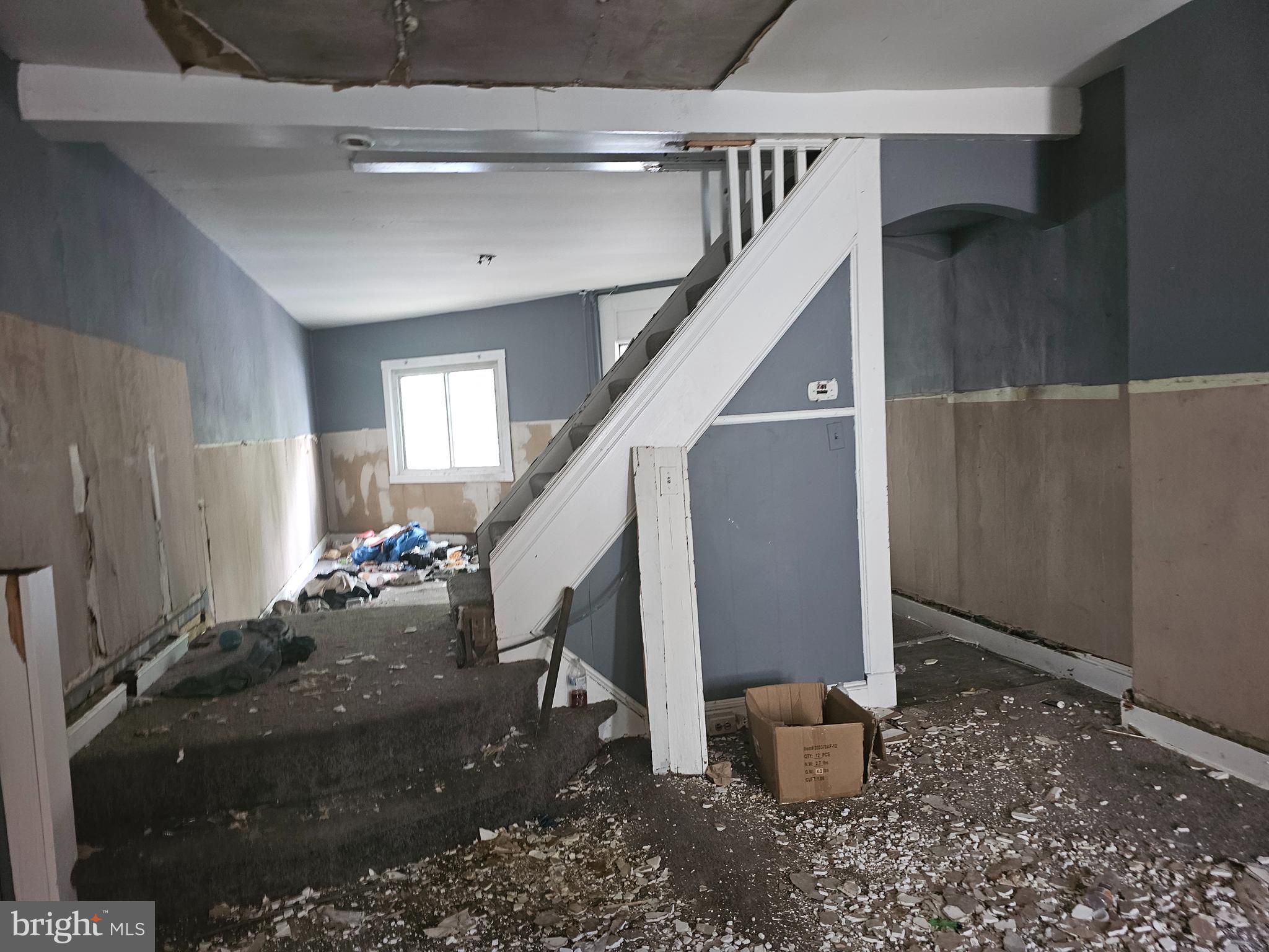 121 South Calverton Road Baltimore, MD 21223 - Photo 3 of 10 Gallery Image 3