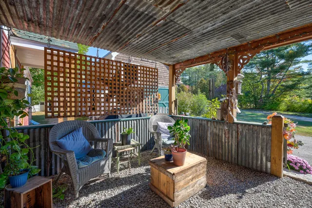 $445,000 | 78 School Street, Effingham, NH 03882