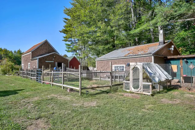 $445,000 | 78 School Street, Effingham, NH 03882