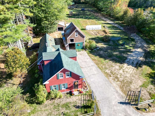 $445,000 | 78 School Street, Effingham, NH 03882