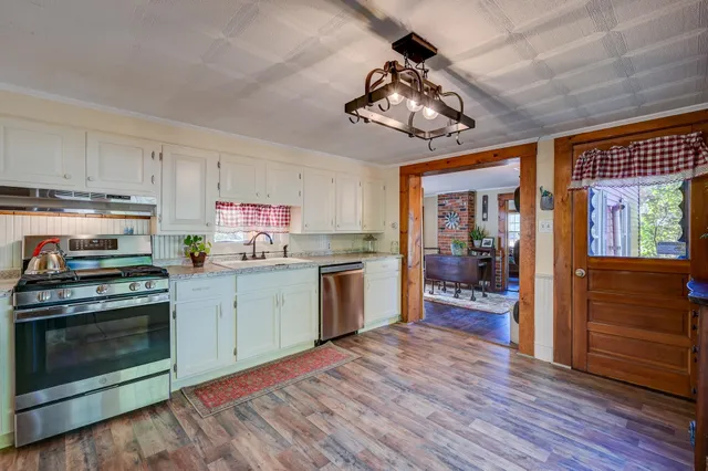 $445,000 | 78 School Street, Effingham, NH 03882