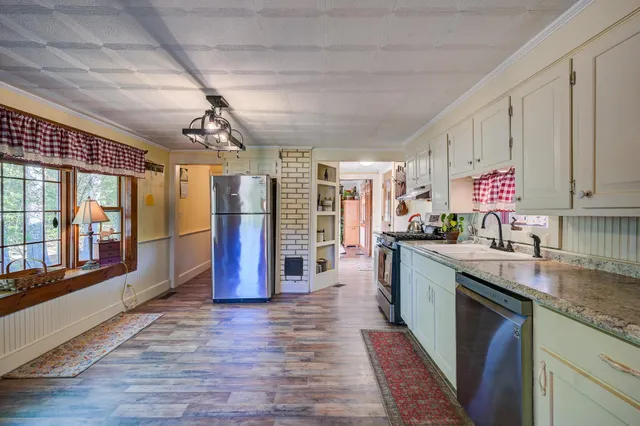 $445,000 | 78 School Street, Effingham, NH 03882