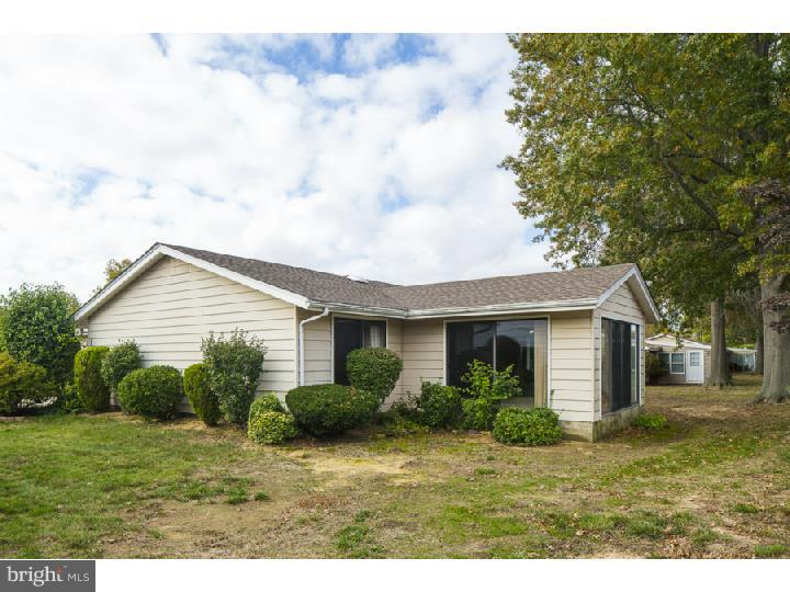 228 Convent Road, Unit B Monroe Township, NJ 08831 - Photo 18 of 25 Exterior Back