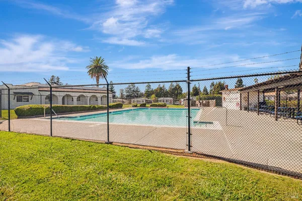 $269,000 | 86 Biltmore Court, Fairfield, CA 94533