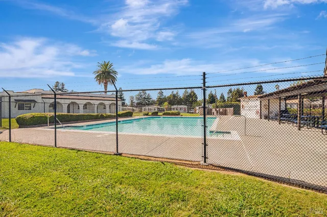 $269,000 | 86 Biltmore Court, Fairfield, CA 94533